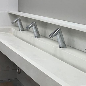Commercial sink